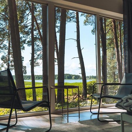 Gauja  Gaujaclub - Our Bose And Bang&Olufsen Lofts On A Lake מראה חיצוני תמונה
